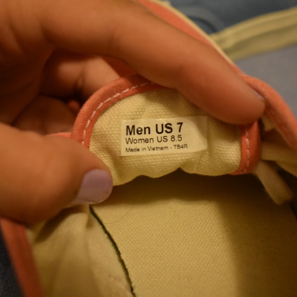 VANS Classic orange low tops Men's size 7 - Picture 3 of 3